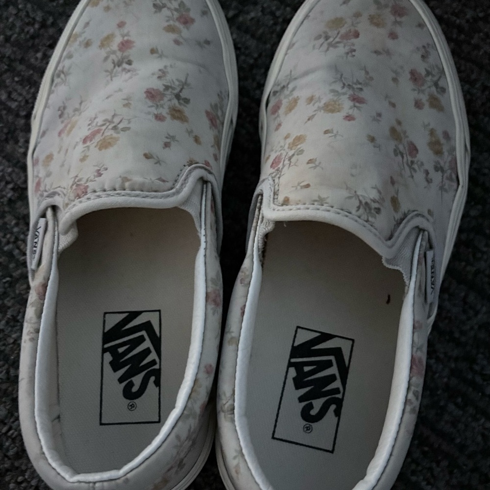 Vans Classic Floral Marshmallow Slip-On Shoes - Cream and Pink